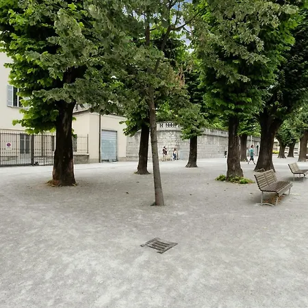 Lägenhet Petrarca Como